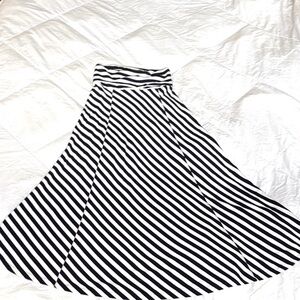 GAP White and Navy Striped Maxi Skirt